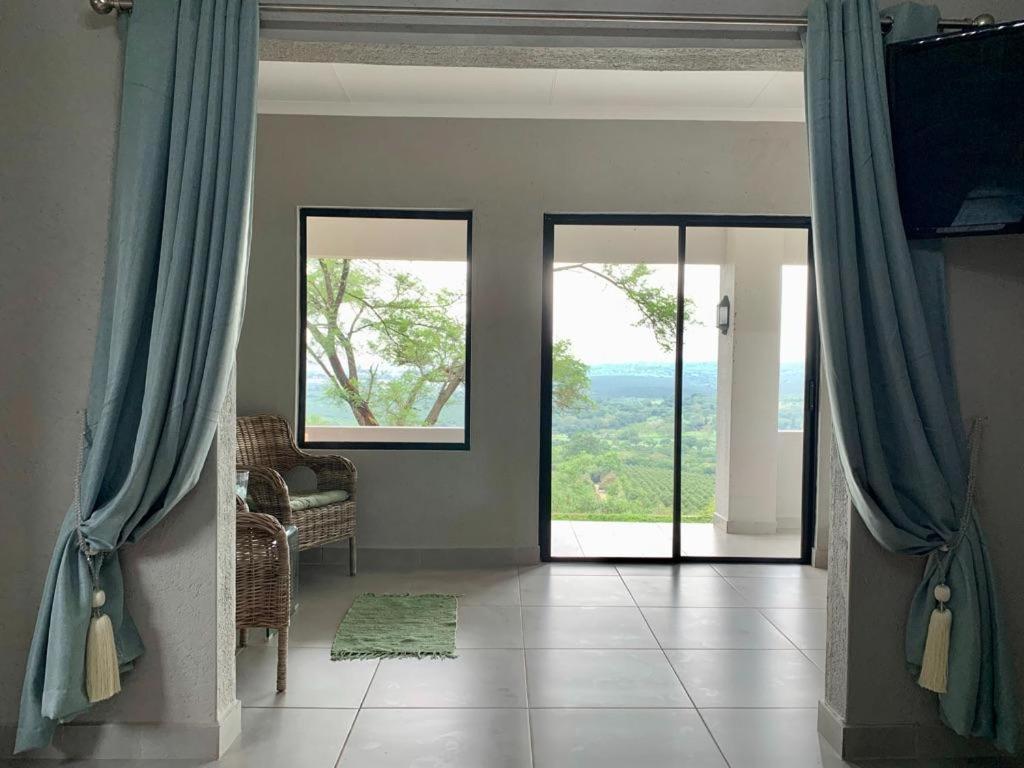 Hazyview Accommodation, Bon Repose Cottages 3&4 חדר תמונה